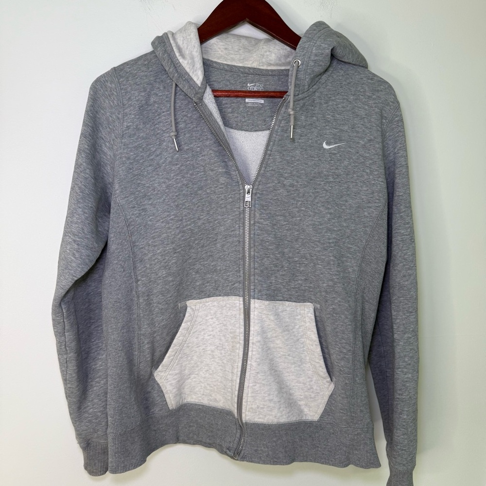 Nike Grey Fitted Zip-Up Hoodie Size Large